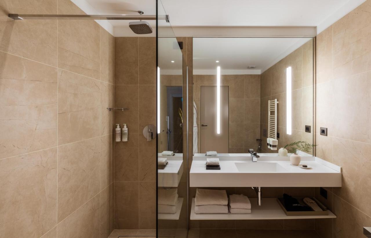 Junior Suite with Spa Access,1405108106:JPEG